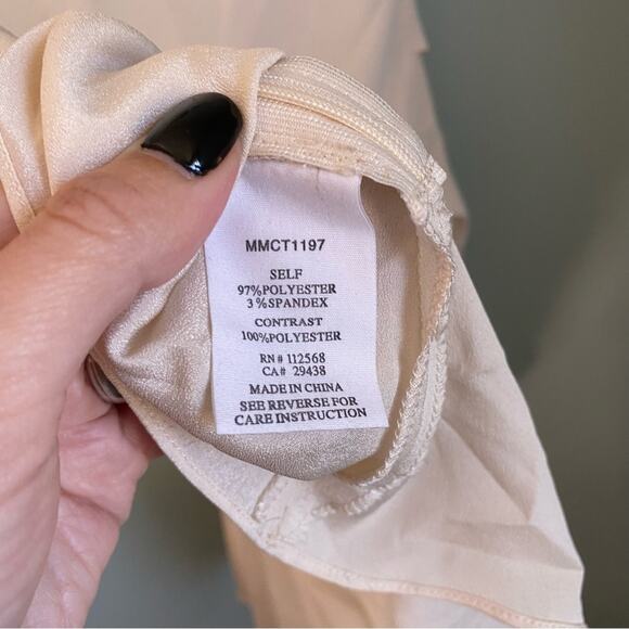 Mm Couture Miss Me Synched Short Sleeve Flowy Top - Picture 5 of 5